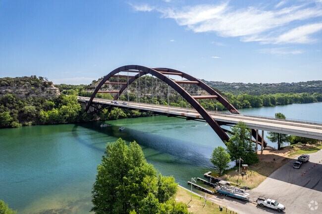 Texas Electric and Light electrician working in Westlake